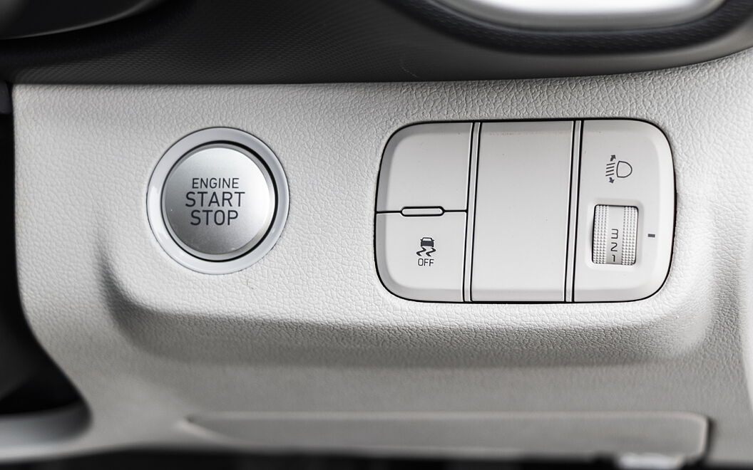 Hyundai Venue [2022-2023] Dashboard Switches