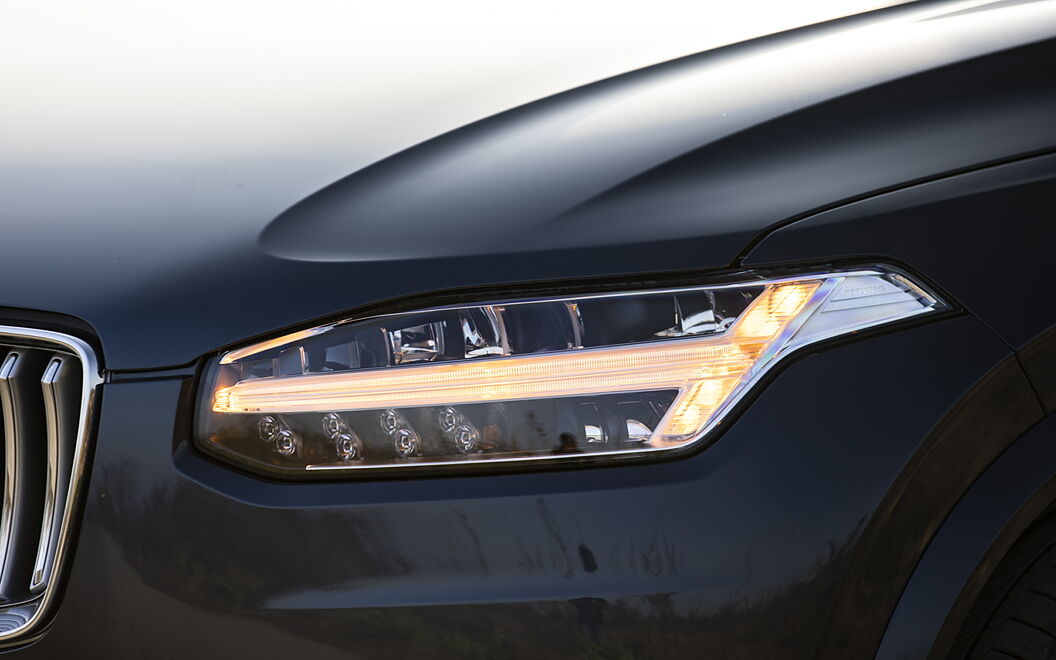 Volvo XC90 [2021-2022] Turn Indicators