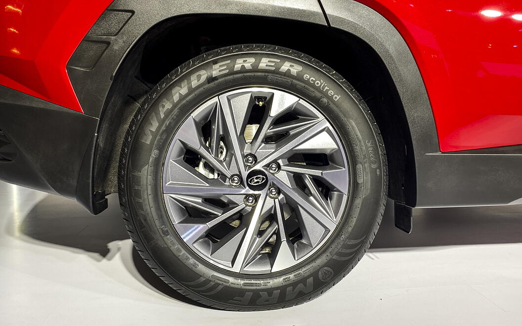 Hyundai Tucson Front Wheel