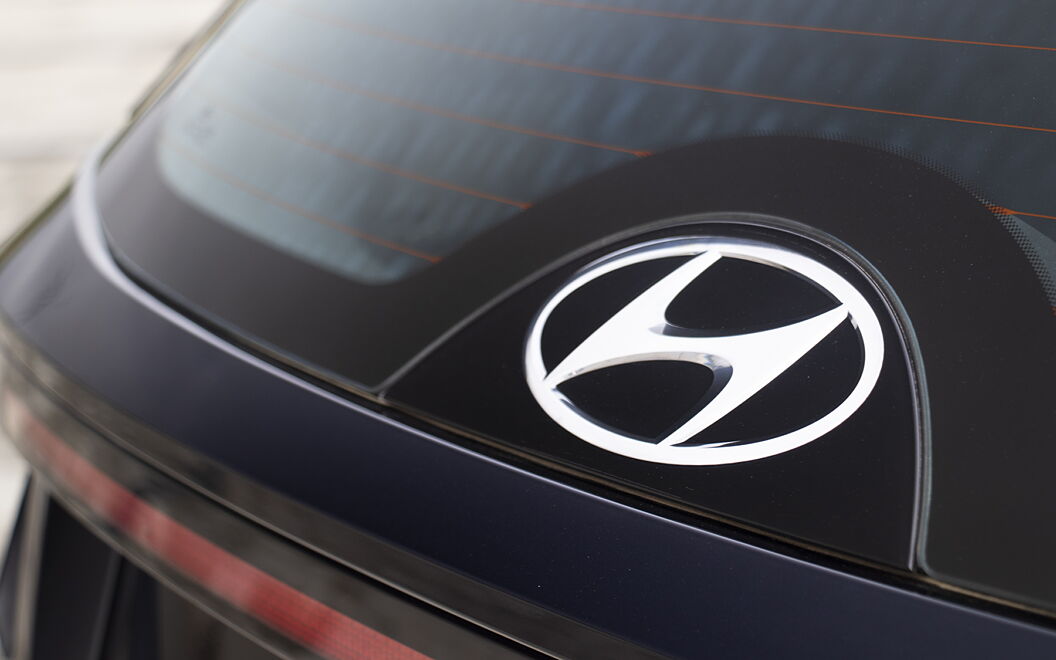 Hyundai Tucson Brand Logo