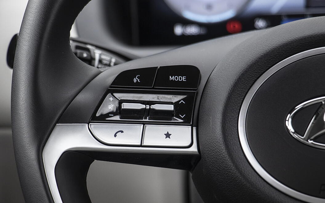 Hyundai Tucson Steering Mounted Controls - Left