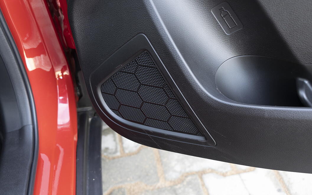 Maruti Suzuki Brezza Rear Speakers