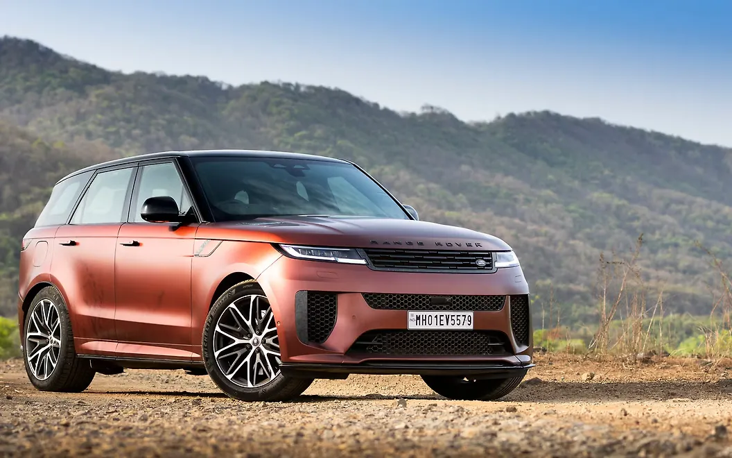 Land Rover Range Rover Front Right View