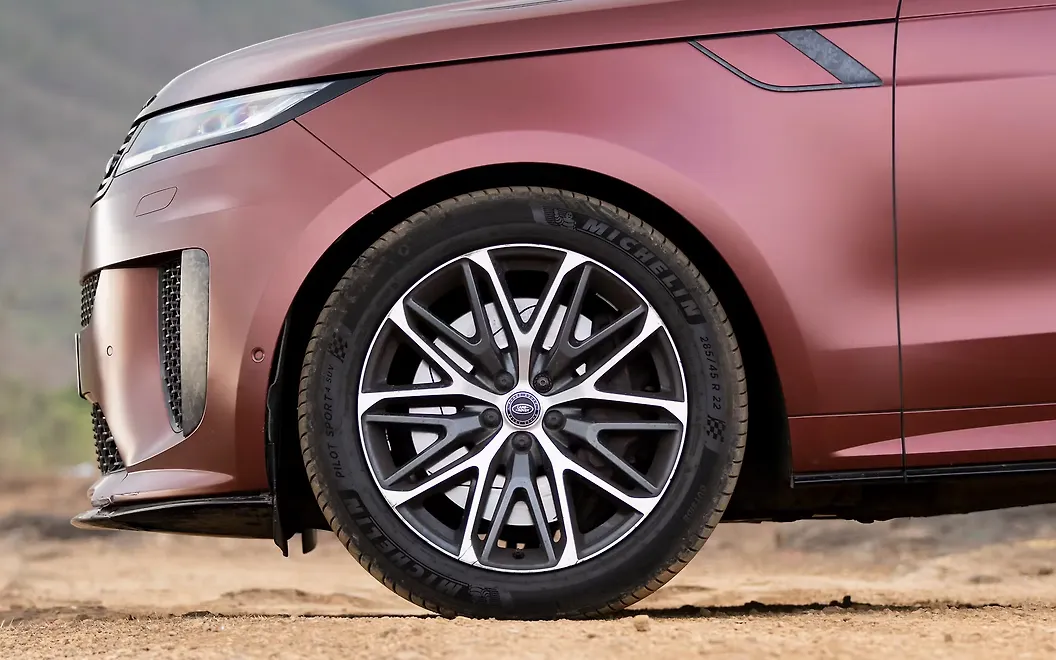 Land Rover Range Rover Tyre
