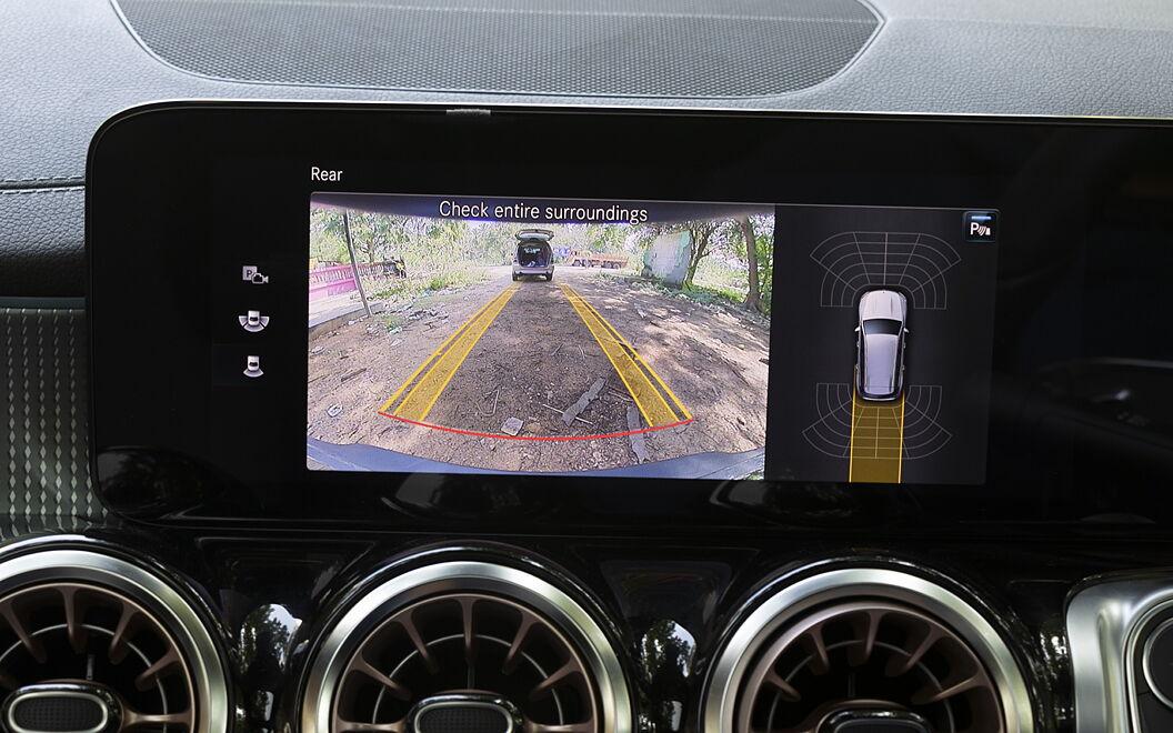 Mercedes-Benz EQB 360 View Camera Control