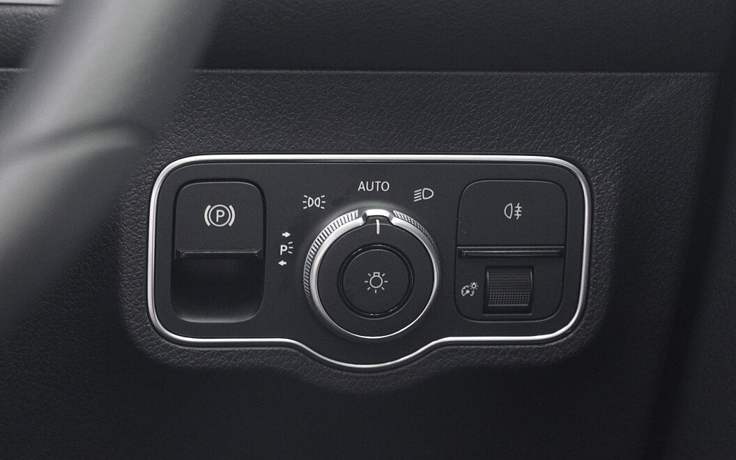 Mercedes-Benz EQB Dashboard Switches