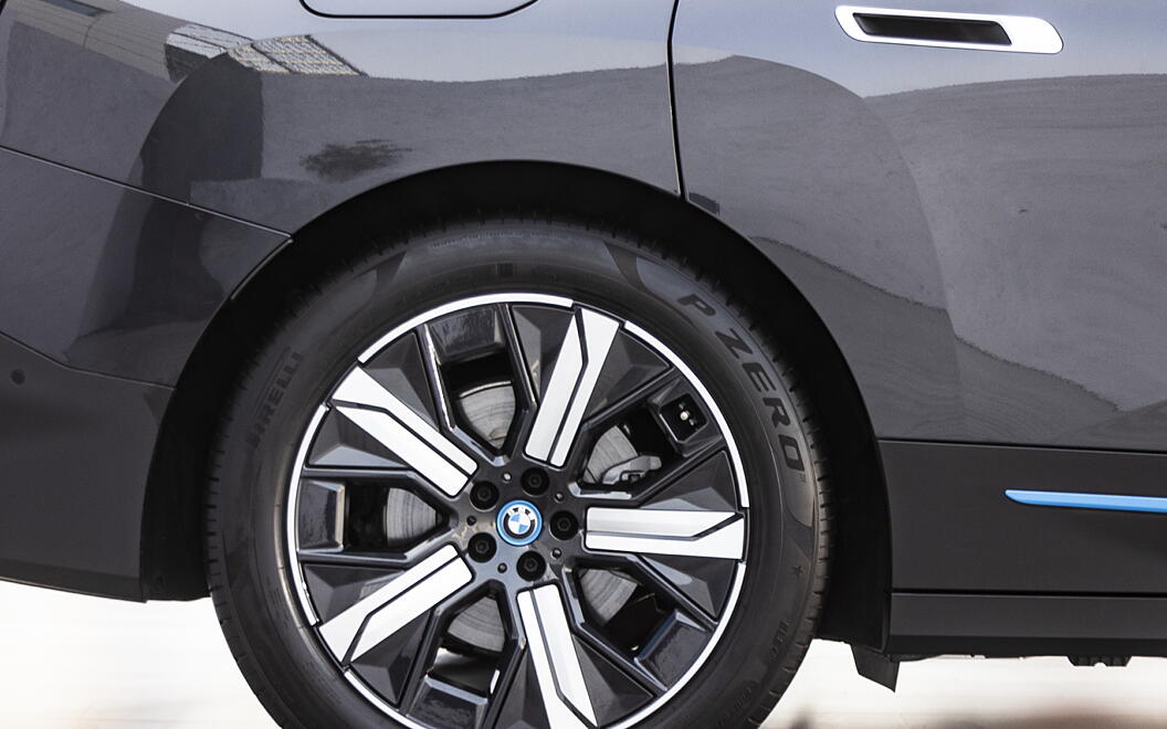 BMW iX Rear Wheel