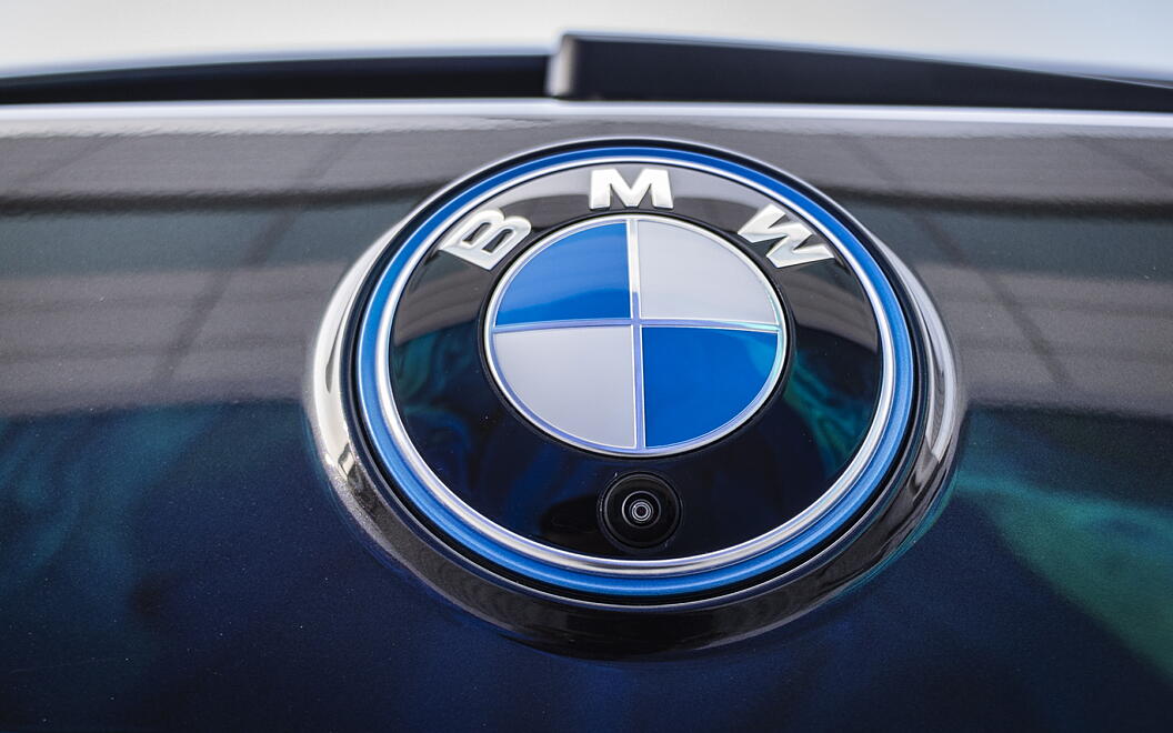 BMW iX Brand Logo