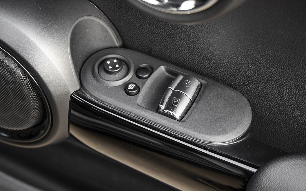 MINI Cooper SE Driver Window Controls