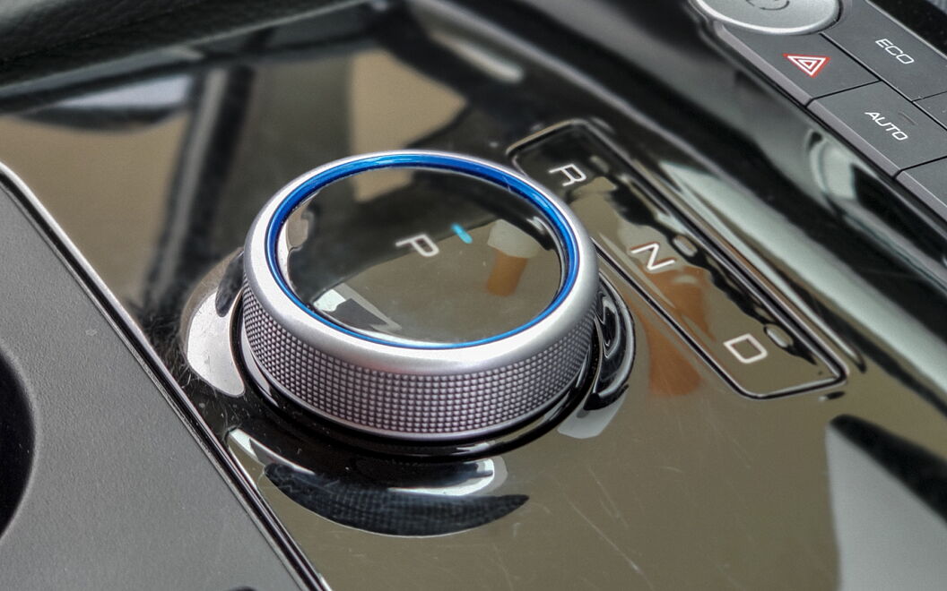 Toyota Innova Crysta [2020-2023] Gear Selector Dial
