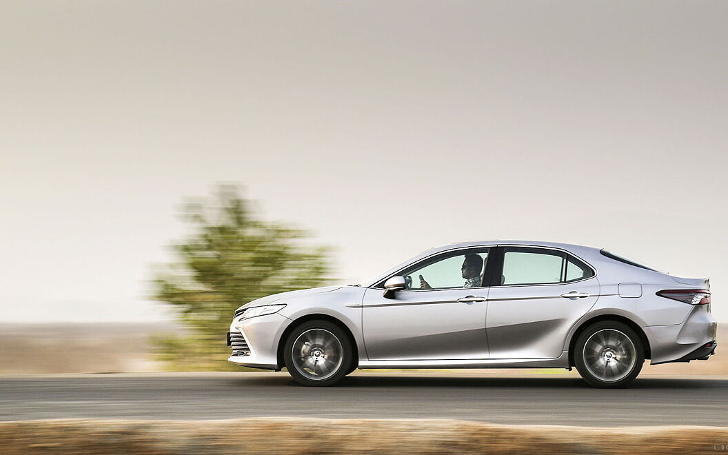 Toyota Camry Left View