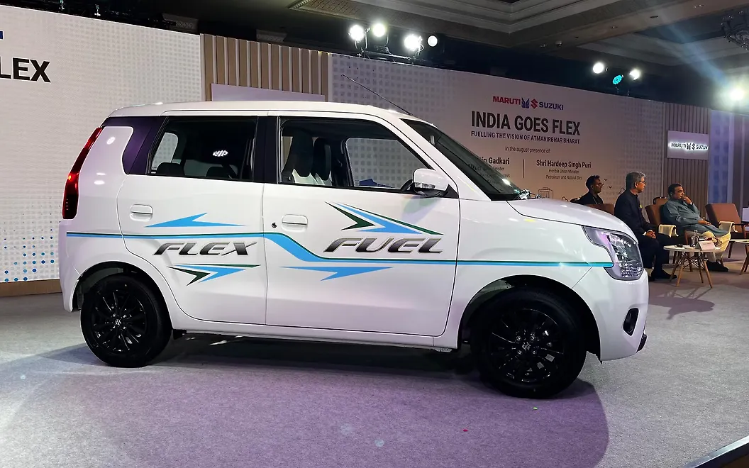 Maruti Suzuki Wagon R Front Right View