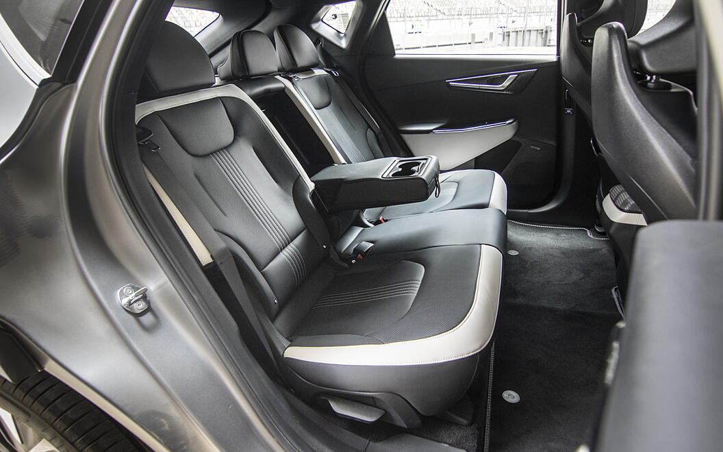 Kia EV6 Arm Rest in Rear Passenger Seats