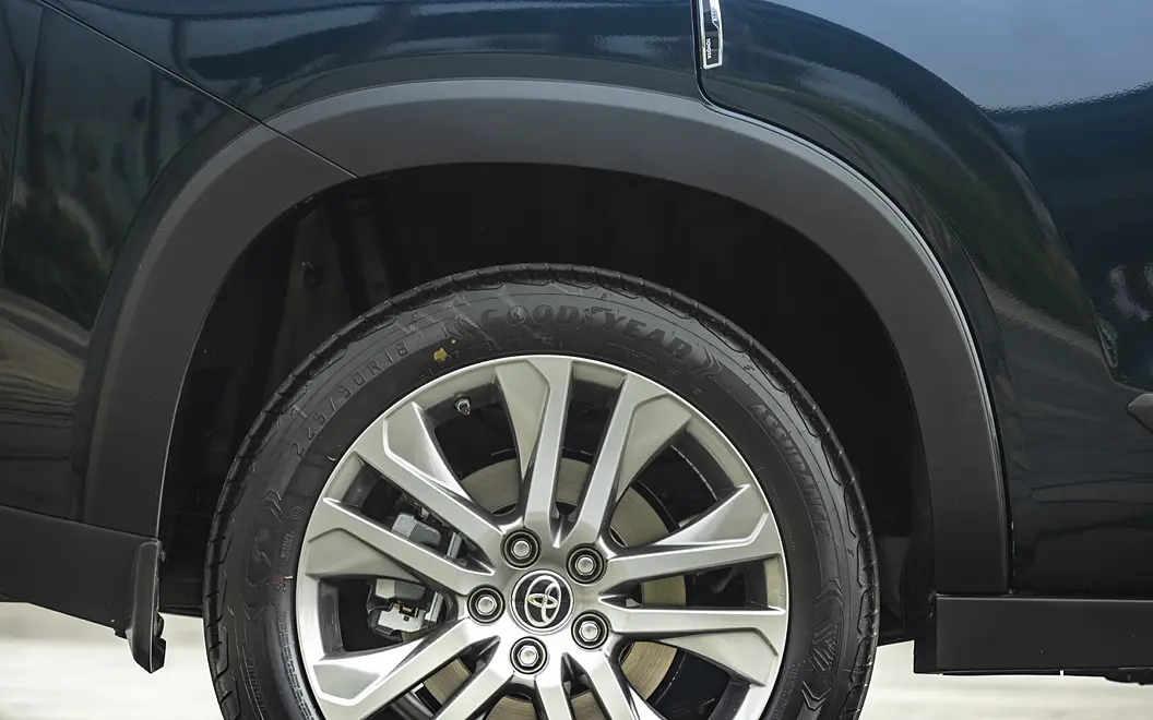 Toyota Innova Hycross Rear Wheel