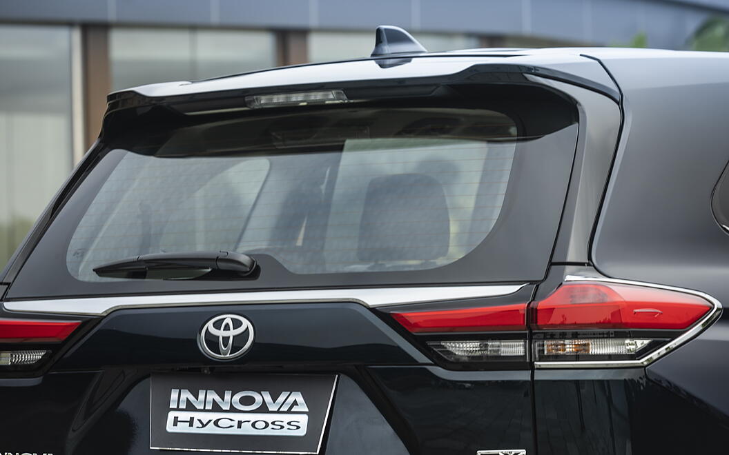Toyota Innova Hycross Rear Windscreen