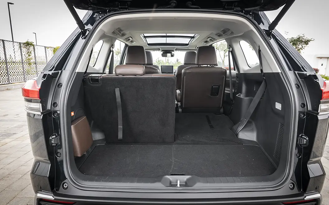 Toyota Innova Hycross Bootspace with Split Seat Folded