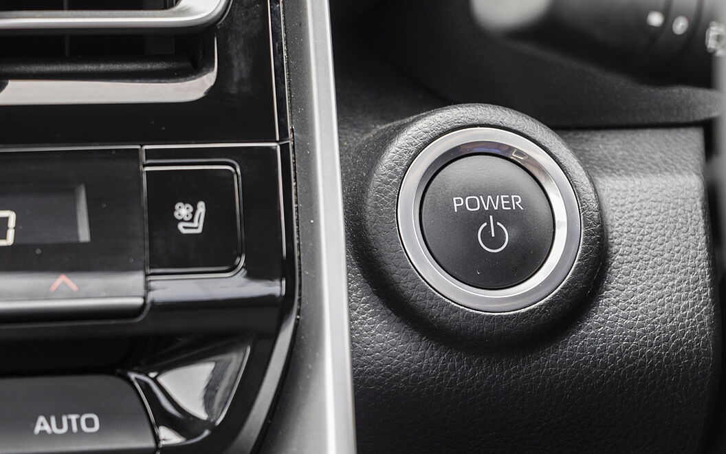 Toyota Innova Hycross Push Button Start/Stop