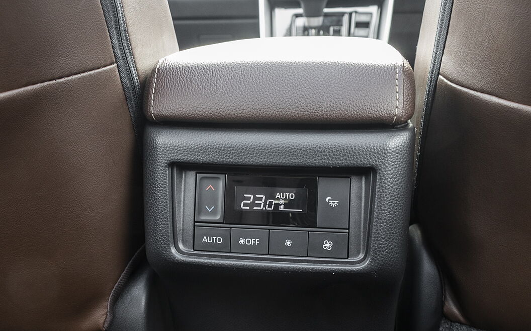 Toyota Innova Hycross Rear AC Controls