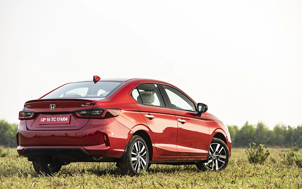 Honda City Hybrid eHEV [2022-2023] Right Rear View