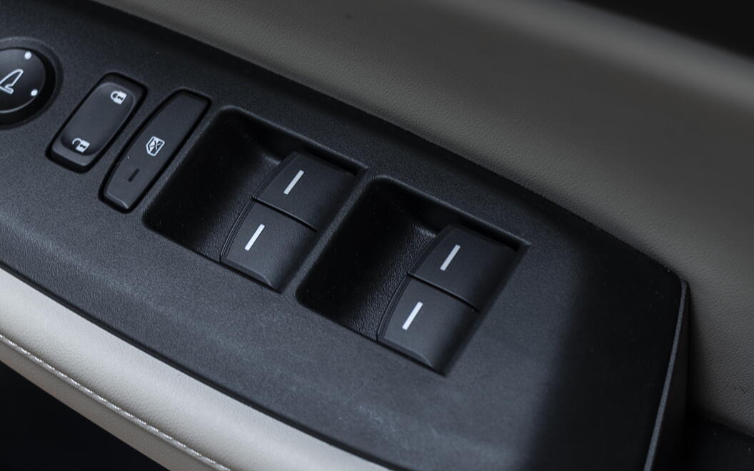 Honda City Hybrid eHEV [2022-2023] Driver Window Controls