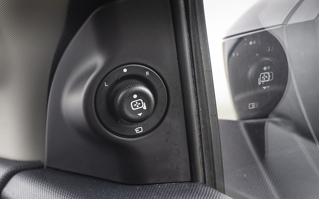 Tata Curvv EV ORVM Controls