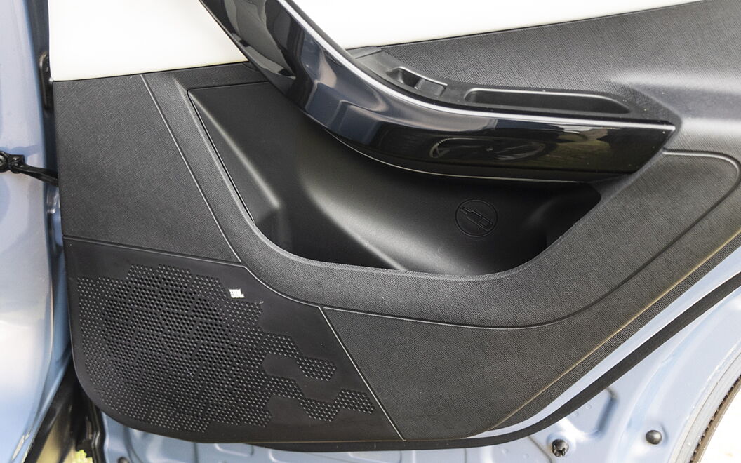 Tata Curvv EV Rear Speakers