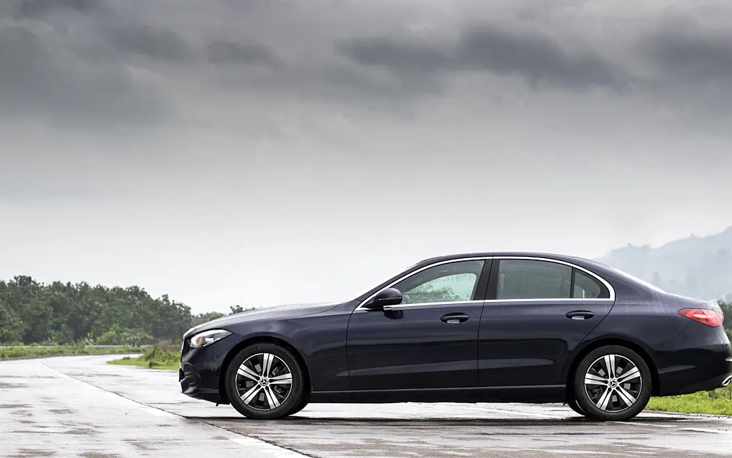 Mercedes-Benz C-Class Right View