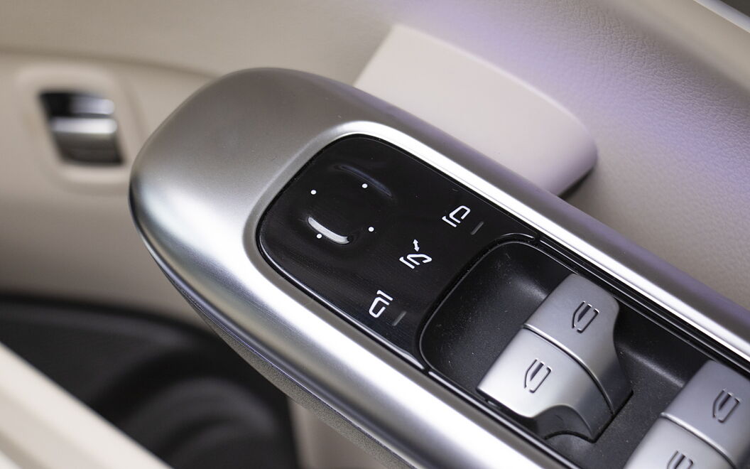 Mercedes-Benz C-Class ORVM Controls