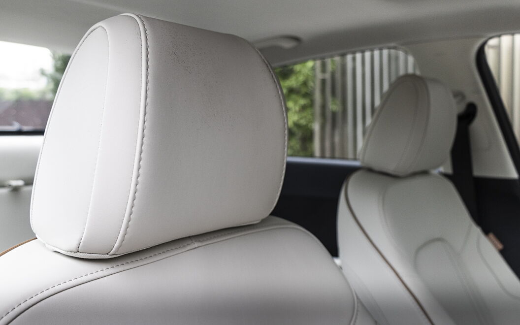 Hyundai Verna Front Seat Headrest