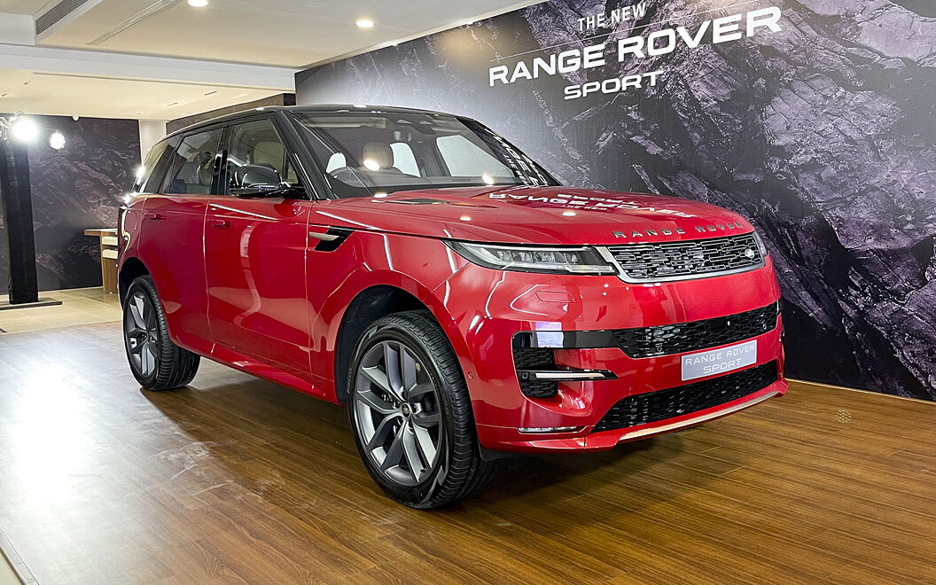 Land Rover Range Rover Sport Front Right View