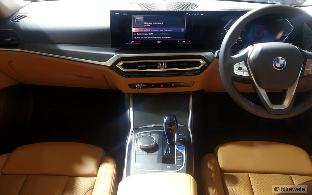 BMW i4 DashBoard