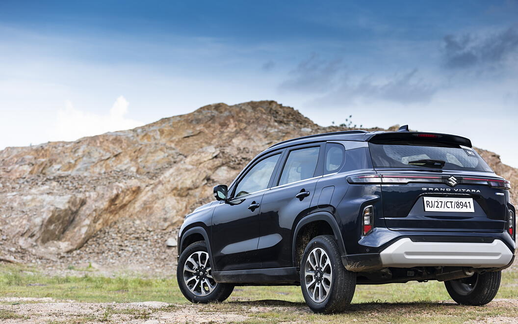 Maruti Suzuki Grand Vitara Front Left View