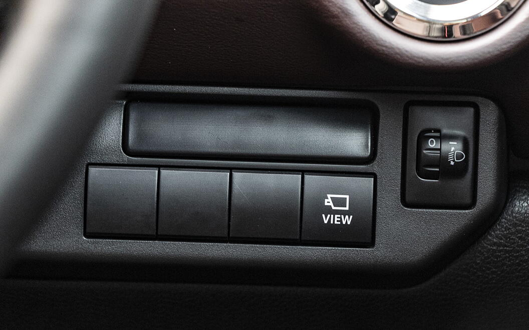 Maruti Suzuki Grand Vitara Dashboard Switches