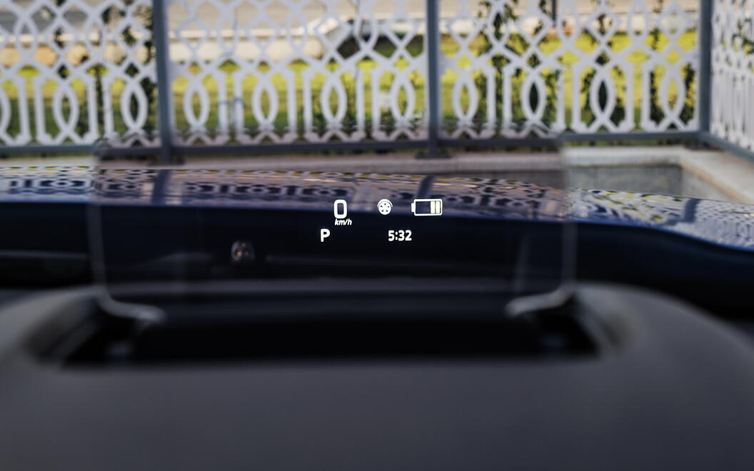 Toyota Urban Cruiser Hyryder Head Up Display