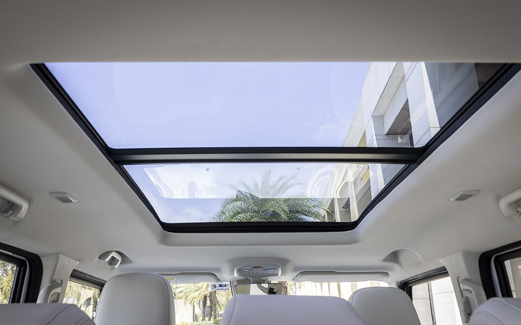 Mahindra Thar Roxx Sunroof