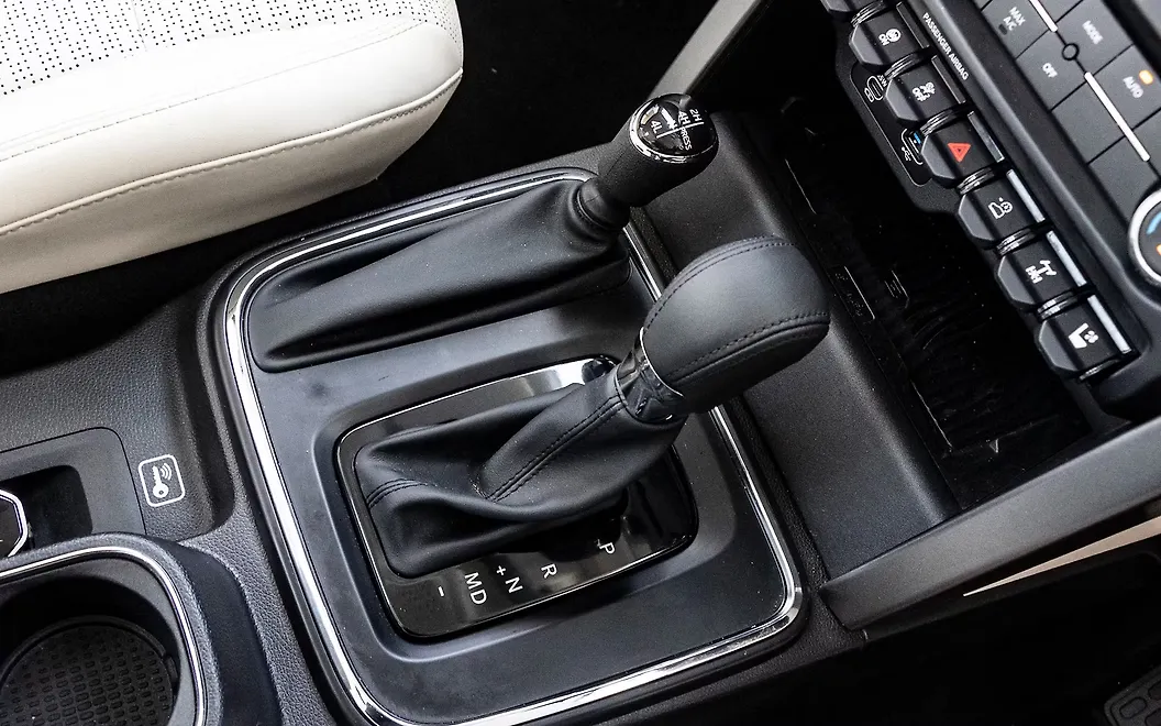 Mahindra Thar Roxx Gear Shifter