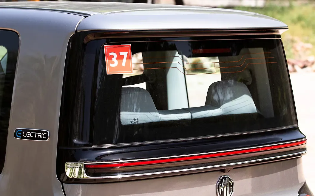 MG Comet EV Rear Windscreen