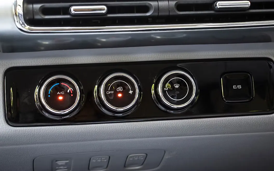 MG Comet EV AC Controls