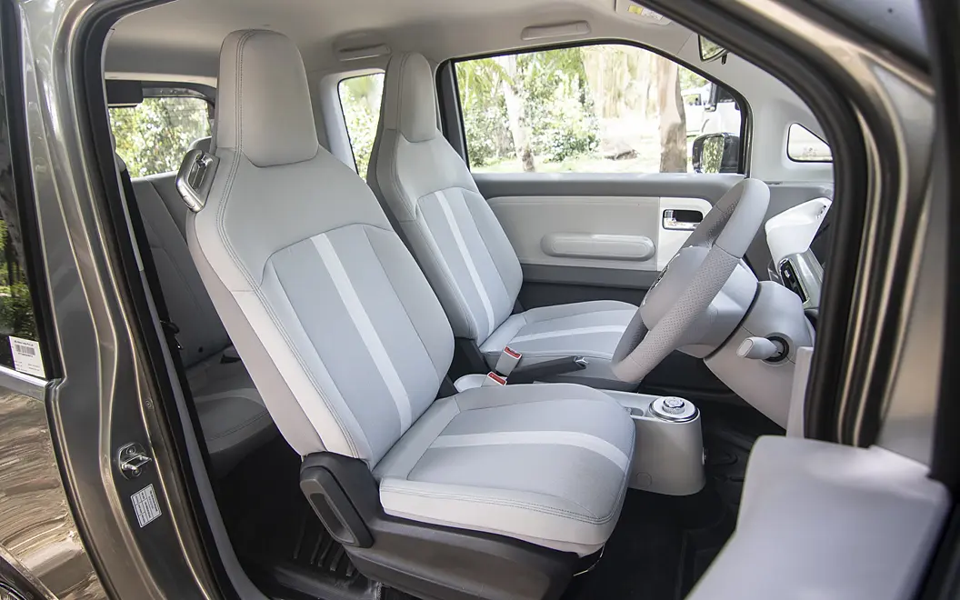 MG Comet EV Front Seats