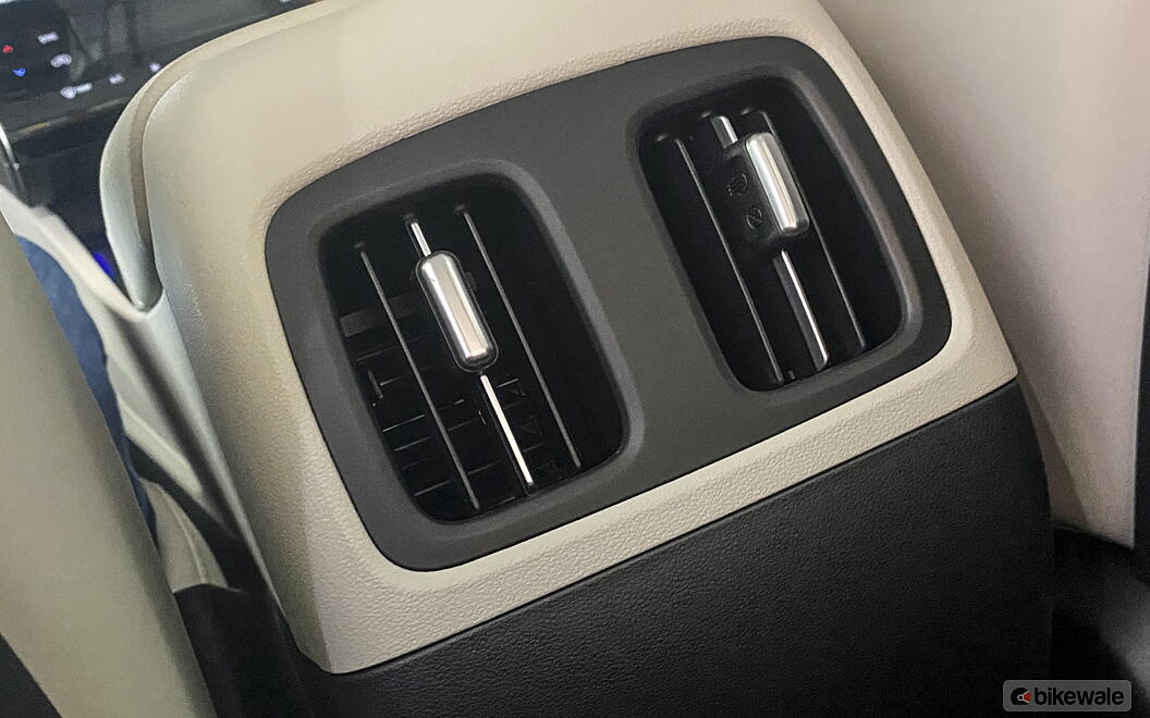 Hyundai Tucson Rear AC Controls