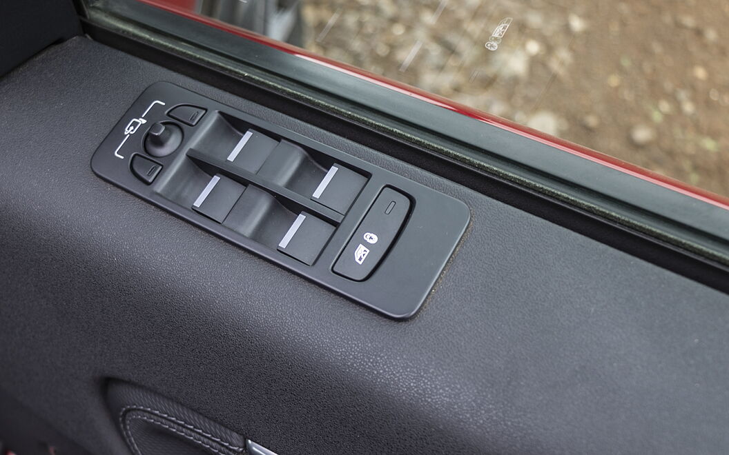 Land Rover Discovery Sport Driver Window Controls