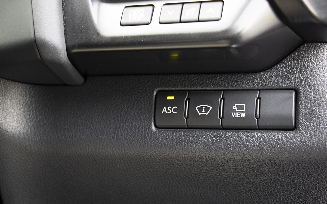 Lexus UX 300e Dashboard Switches