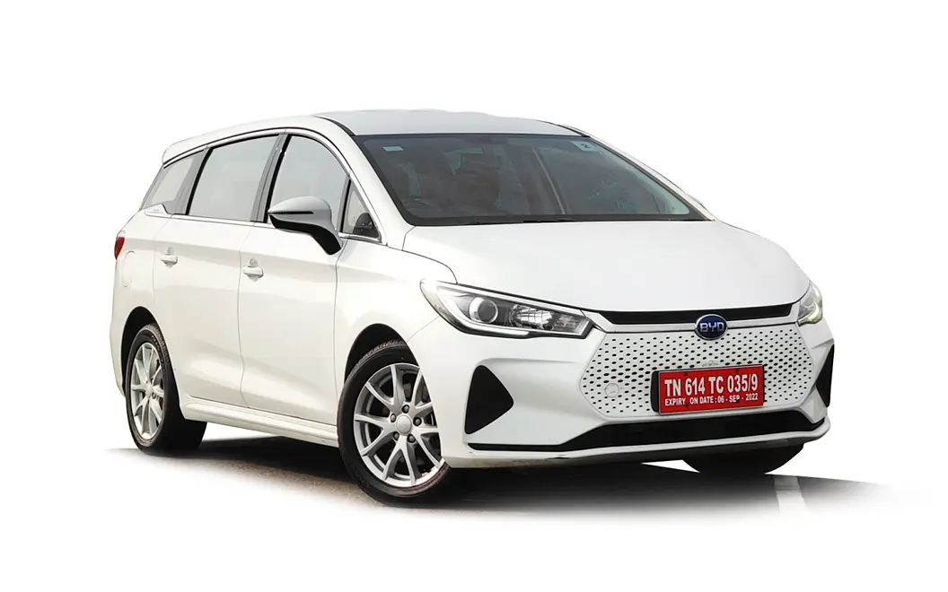 BYD e6 Front Right View