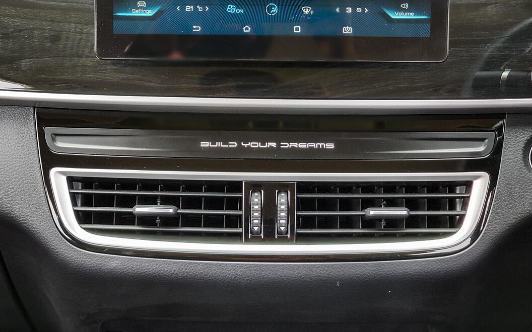 BYD e6 Front AC Vents