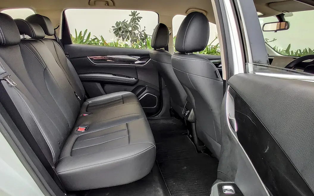Rear Passenger Seats