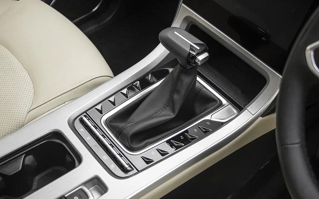 MG Hector Gear Shifter
