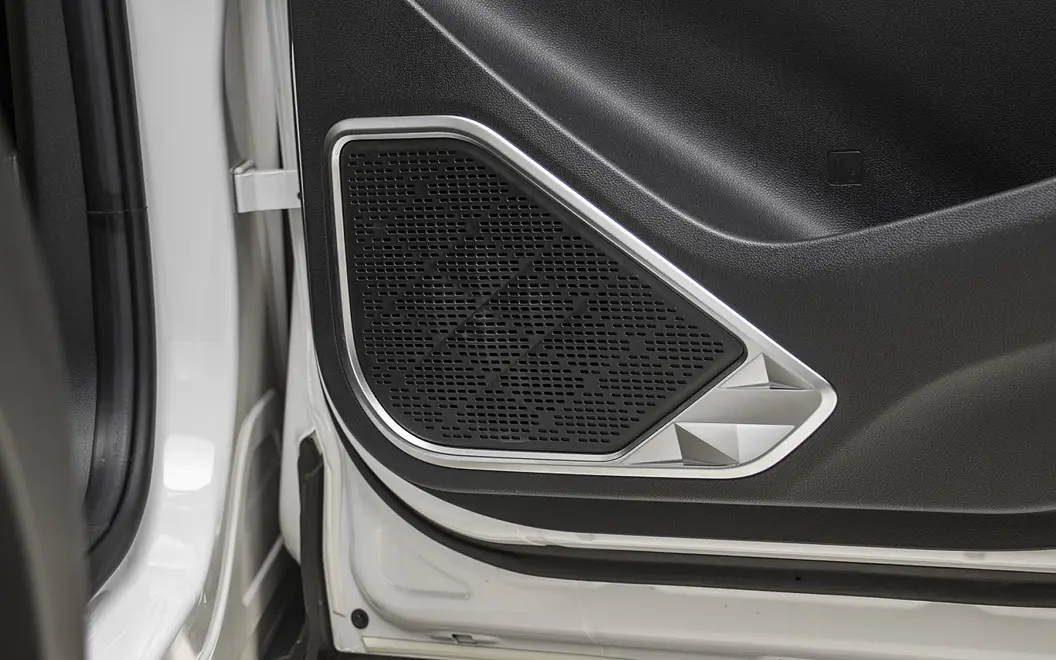MG Hector Rear Speakers