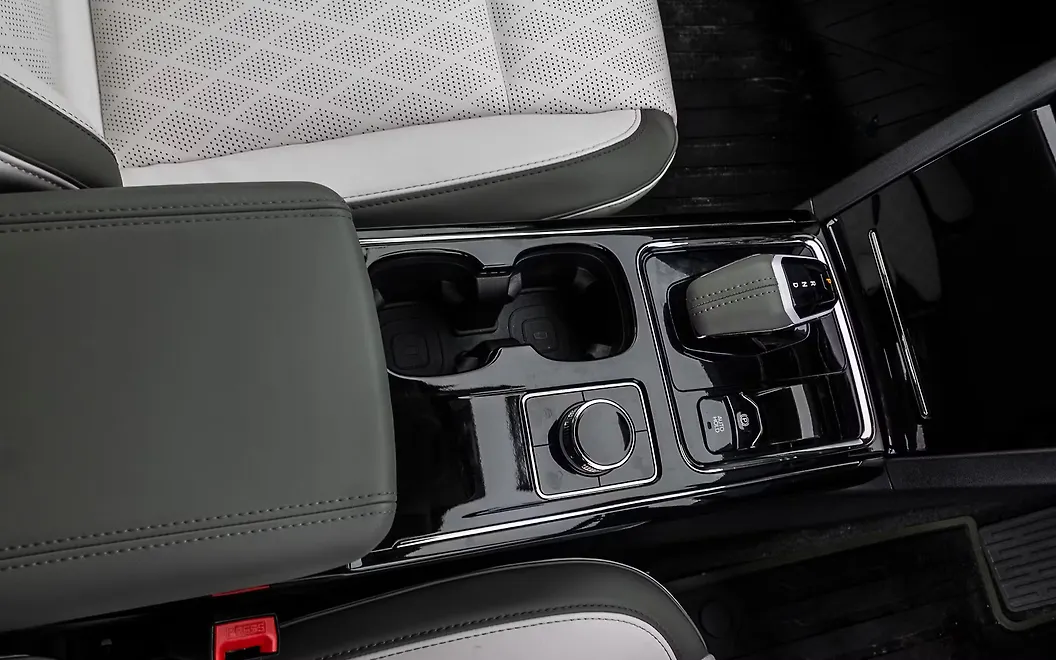 Mahindra XEV 9e Storage