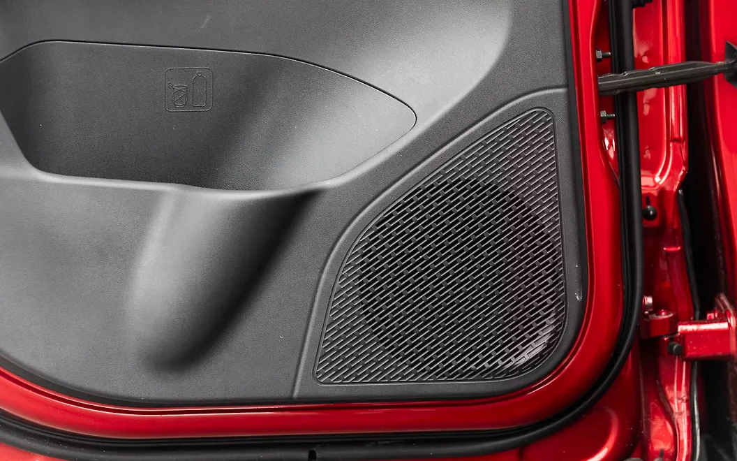 Mahindra XEV 9e Rear Speakers
