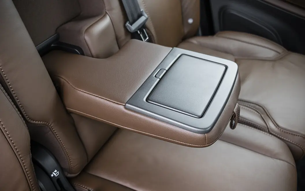 Volvo XC90 Arm Rest in Last Row Seats